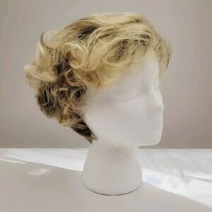 Paula Young Ellie Color A1368 Honey Light Brown Blond Short Hair Wig Layers